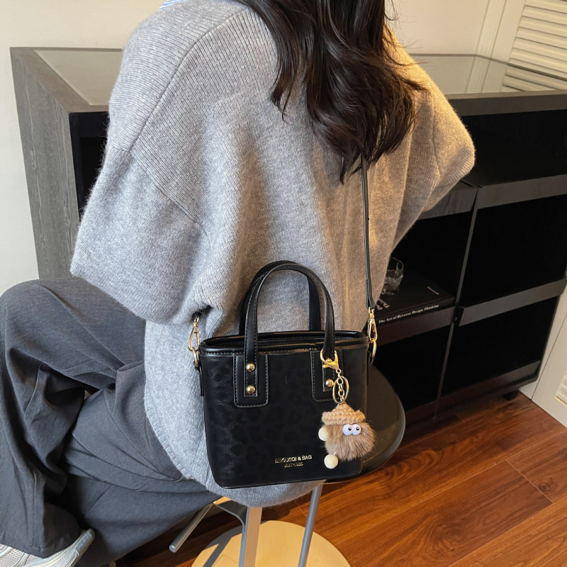 秋冬复古菜篮子小包包女2025新款时尚手拎水桶包高级感豹纹斜挎包|undefined