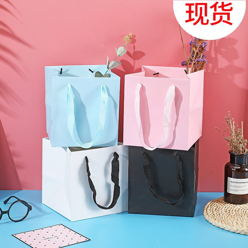 纯色宽底礼品袋礼物袋纸袋水晶球礼品袋手提袋现货供应