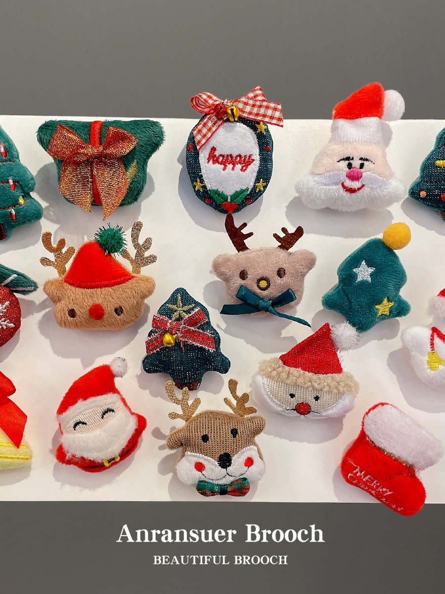 新款圣诞节胸针毛绒卡通雪人糖果麋鹿公仔包包别针圣诞老人配饰女