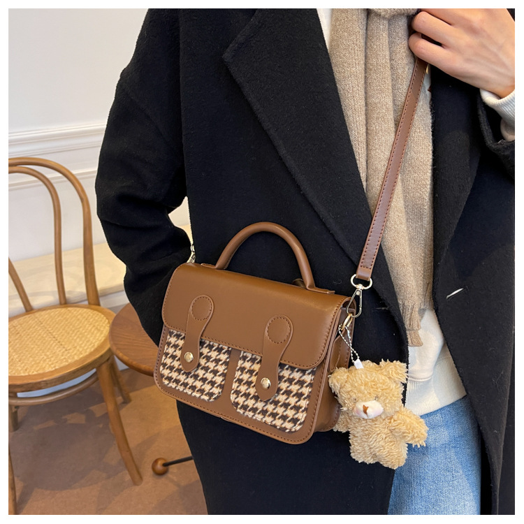 Retro kleine Tasche weibliche Tasche 2021 neue Mode Herbst und Winter Messenger Bag Grohandelpicture5
