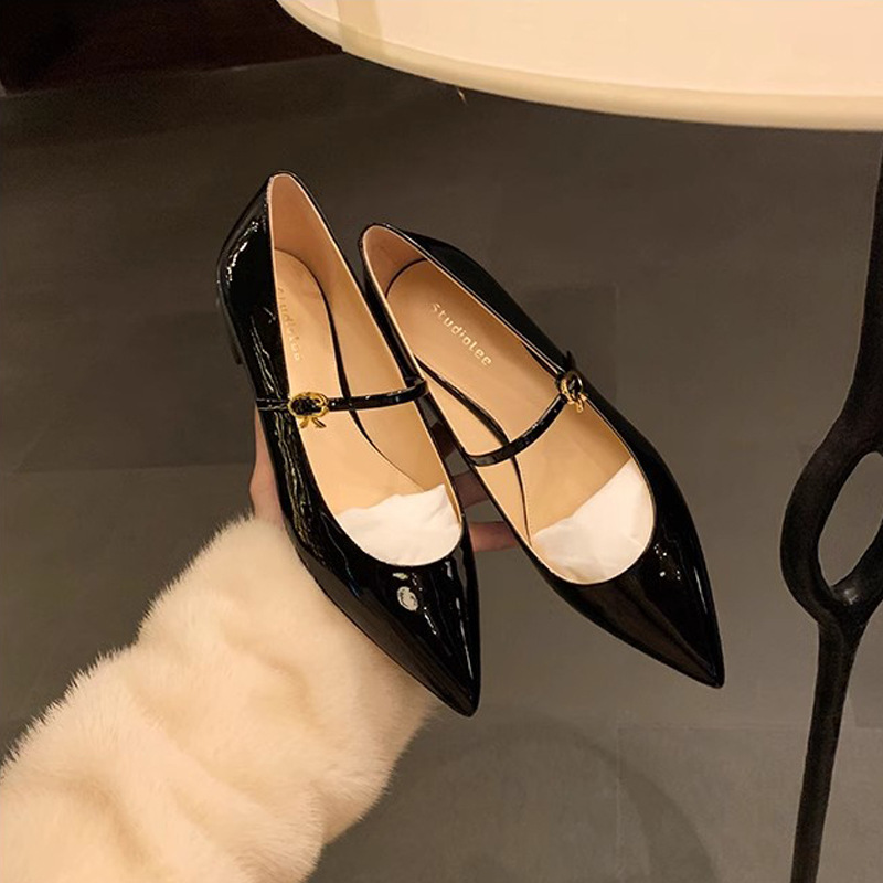 Grape Mom nuevo estilo estilo coreano temperamento charol pequeño puntiagudo se ve delgado con boca poco profunda pequeños zapatos planos de tacón bajo mujeres