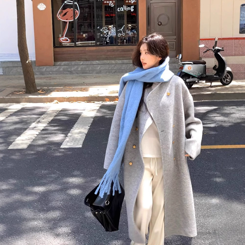Серая шерстяная двусторонняя шерстяная верхняя одежда для женщин, удлиненная зимняя высококачественная шерстяная верхняя одежда 2024 года для маленьких людей.
