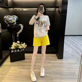 2025年时尚潮牌夏季新款运动短裤套装女宽松休闲跑步运动服两件套