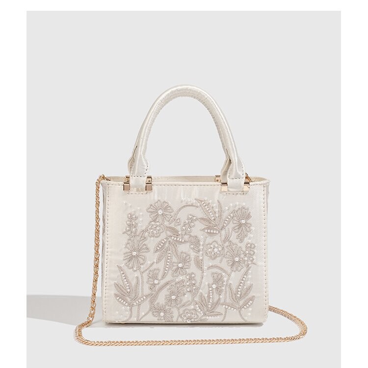 2025 New Autum Women's Bag Artificial Pearl Chain Handbag Cheongsam Banquet Bag Silk Satin Texture Hard Bag