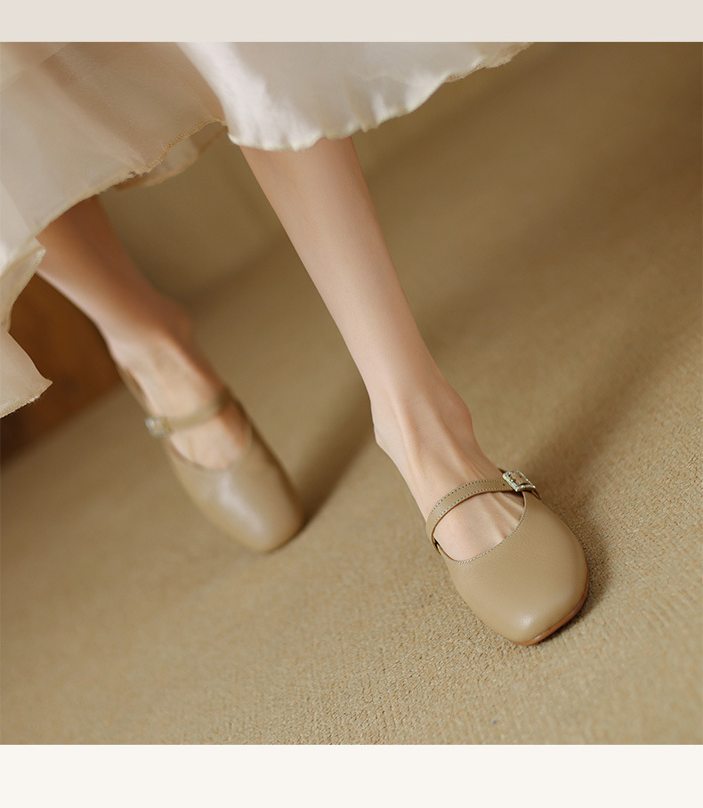 Dép sandal nữ quai chữ V bít mũi gót dốc da mềm — Màu trắng be chi tiết 6