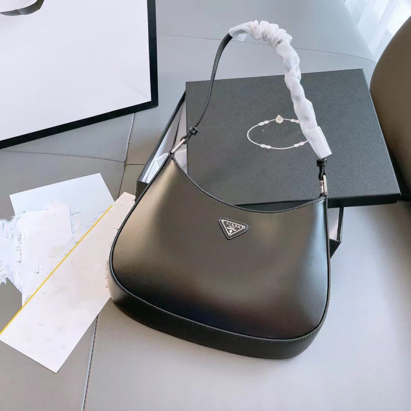 2024 nuevo P casa Cleo bolso axila moda fideos brillantes zhonggu bolso de Media Luna de cuero bolso de mujer bolso de hombro único