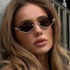 2025新型欧米ファッショントレンド小枠金属半枠菱形サングラスネット赤男女高級感サングラス