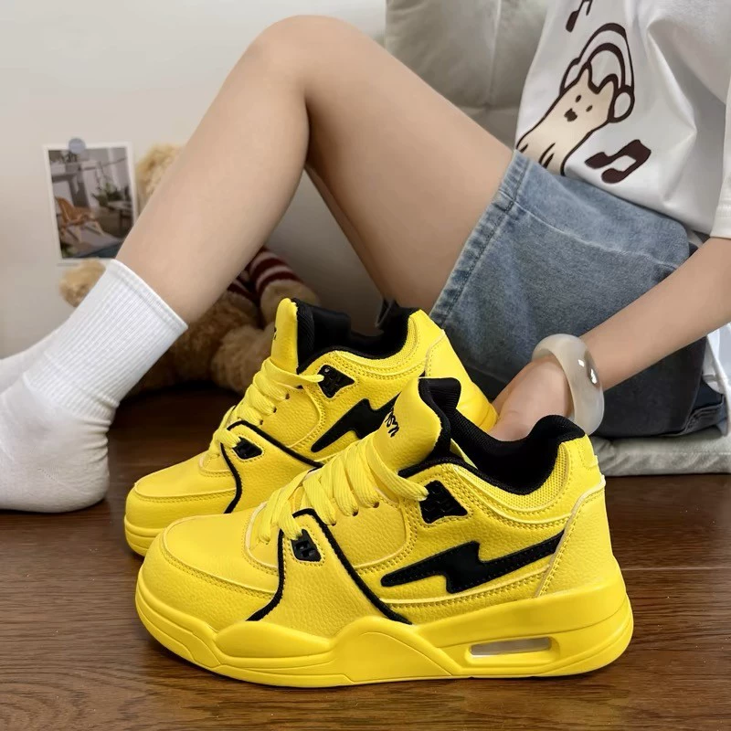Гонконгский ветер толстая подошва надувная обувь женская ниша 2024 осень новая дикая повседневная спортивная обувь для женщин
