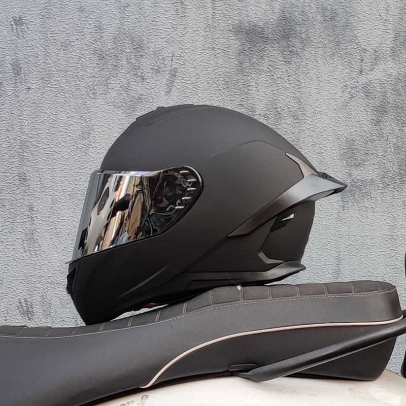 オートバイヘルメット男性と女性のフルフェイス夏オートバイガンダムパーソナライズされた大型テールウィング Bluetooth 3C 認証国家標準 A|undefined