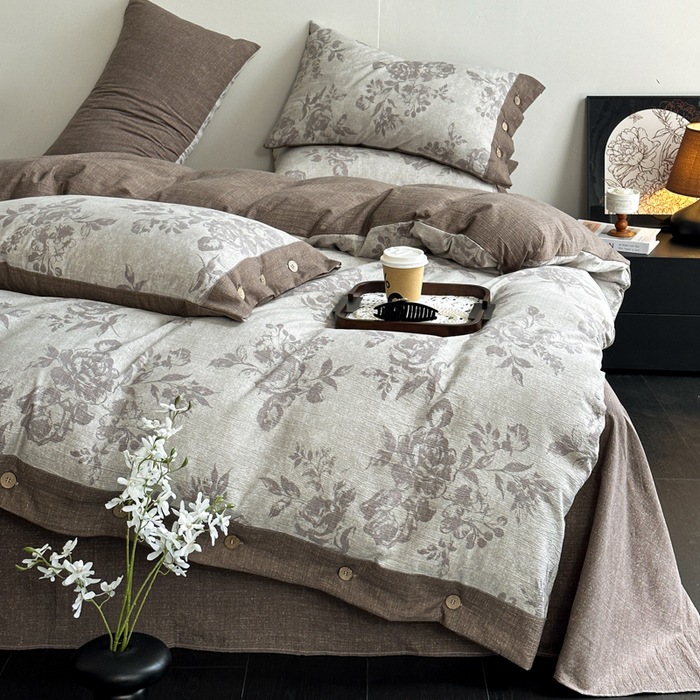2025 otoño y invierno engrosar el conjunto de cuatro piezas de lino original GaoGam retro doble hilo impreso botón dormitorio conjunto de tres piezas