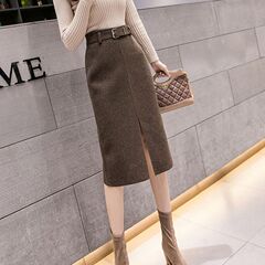 毛の半身のスカートの女性の秋冬の新型のスカートは腰が高くて痩せています。