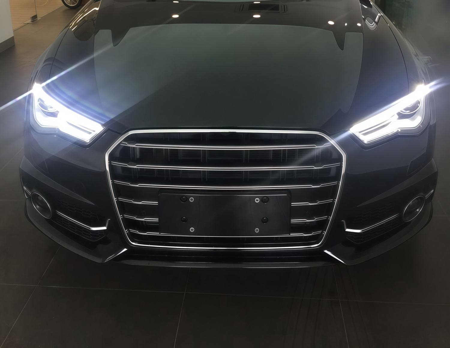 16-18 models suitable for Audi A6L color change and upgrade to S6 style front bumper, large front grille, and bumper