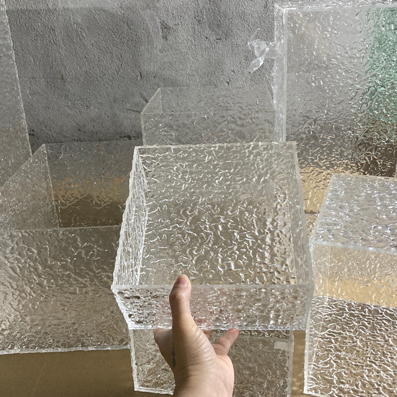 厂家直供高透明亚克力板石头纹水波纹板服装展示架展厅艺术品摆台