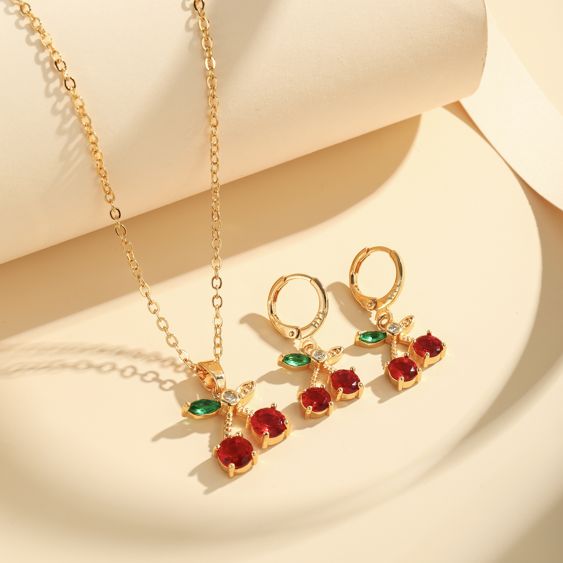 Comercio exterior transfronterizo estilo bohemio moda collar de cereza roja pendientes joyería conjunto de joyería de cobre chapado en oro para mujeres image 7