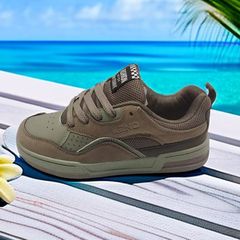 Brown and Green Retro Board Shoes for Women, Unique Color Blocking, Trendy, Designer Training Shoes for Women, Chic Hong Kong Style, Couple's Casual Sports Skate Shoes