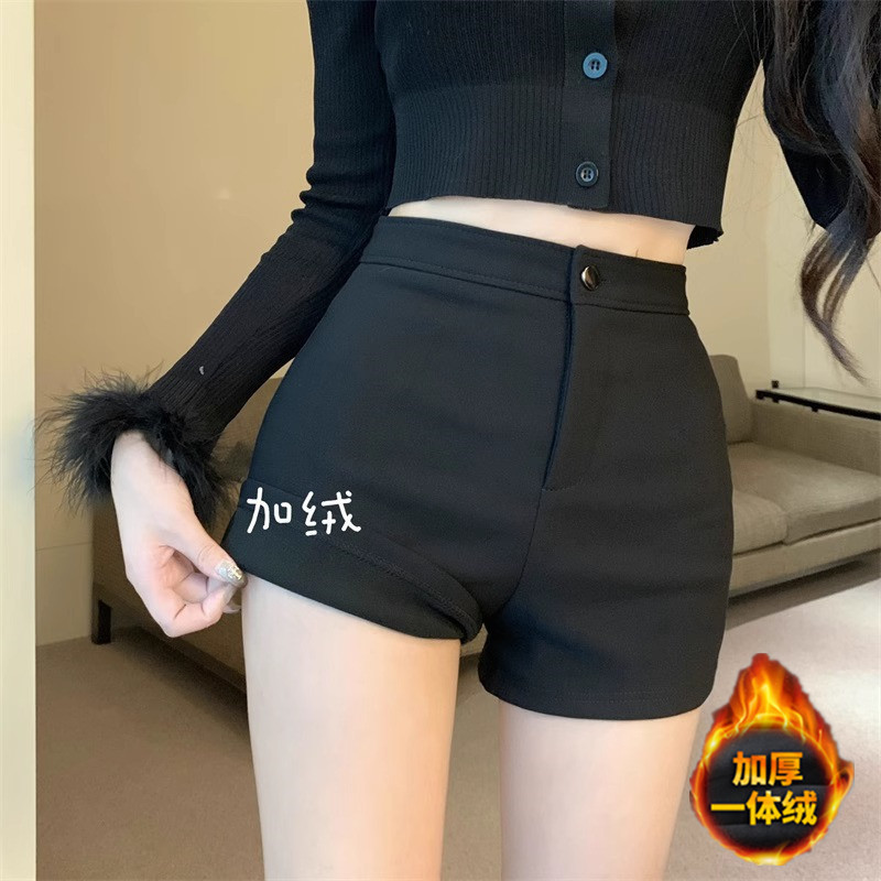 Black Fleece-Lined Thick High-Waisted Elastic Casual Shorts for Women, Autumn and Winter, Slim Fit, Flattering A-Line Shorts, Hot Pants