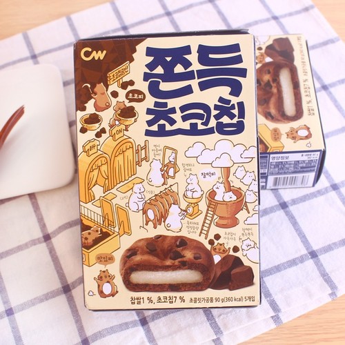 Korean imported snacks CW Qingyou chocolate flavor sandwich cake mochi glutinous rice cake snack Qingyou pastry snacks
