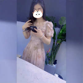 法式高级感碎花连衣裙女2025夏季新款洋气显瘦泡泡短袖中长款裙子