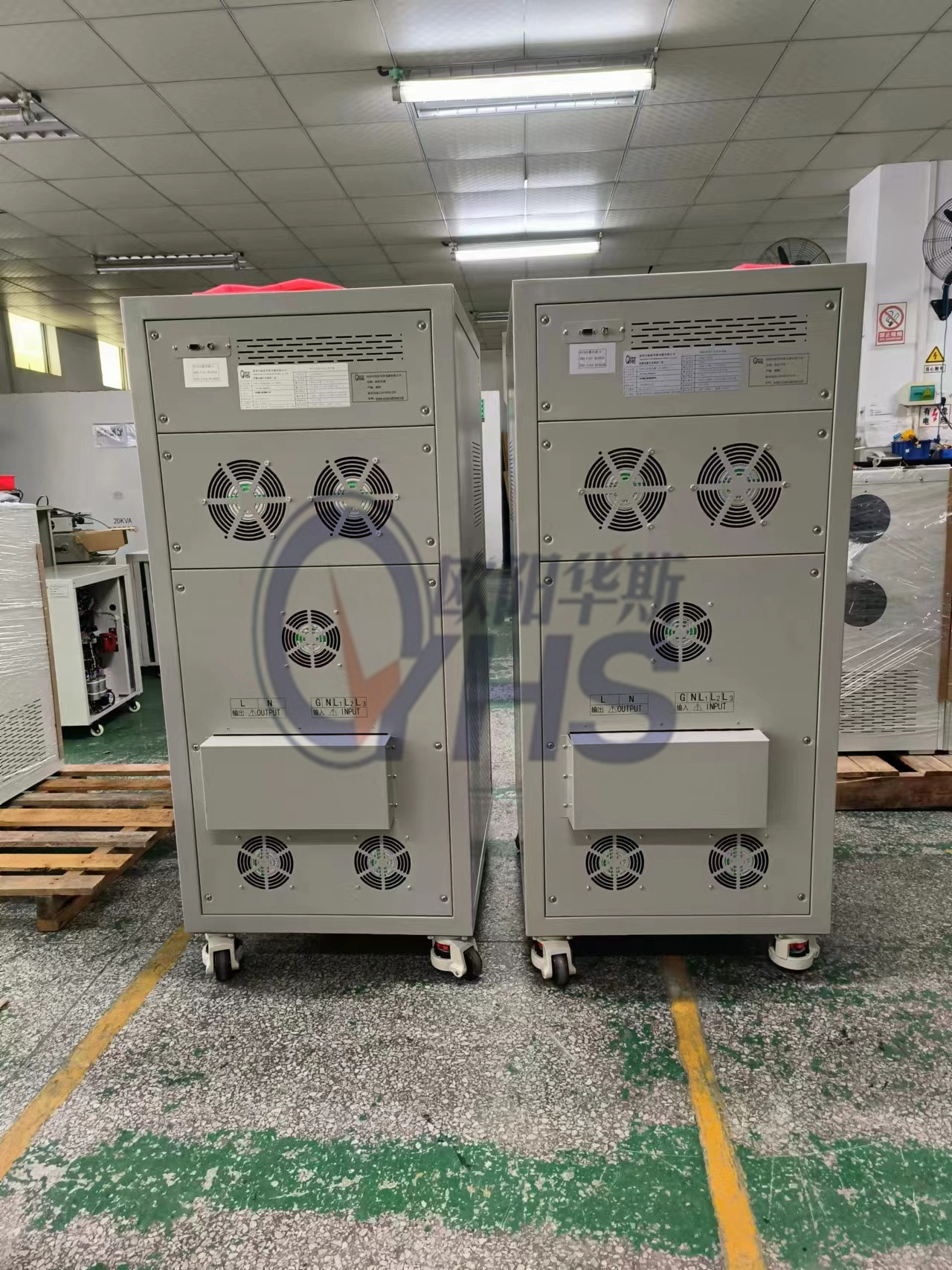 ŷ����˹45KVA�̿ر�Ƶ��Դ�����������ޣ����0-300V�����ɵ�