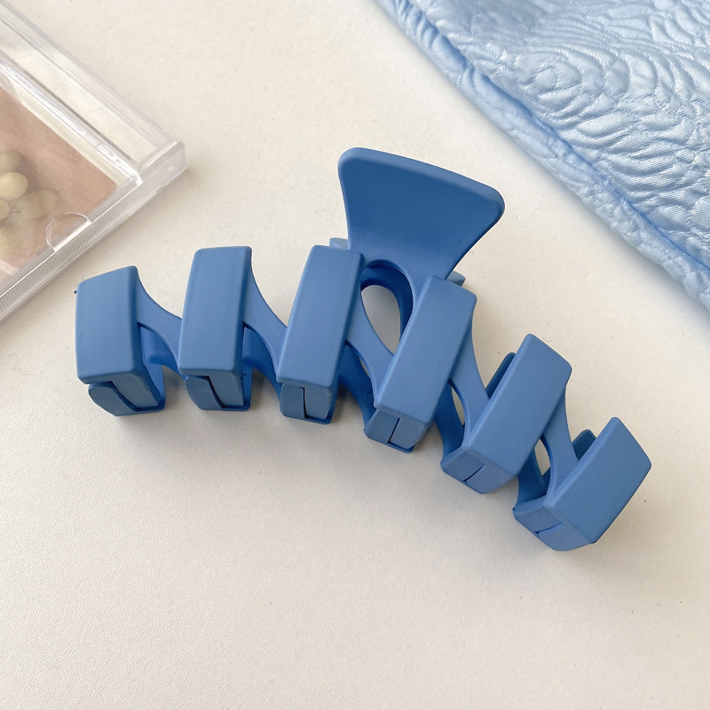 Milk Brown horquilla grande hacia atrás cabeza clip de pelo tocado de las mujeres principios de primavera de alto grado updo tiburón horquilla