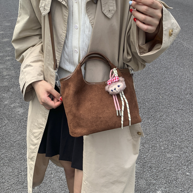 Bolsa de mano de temperamento transfronterizo retrógrada moda tote bolso para mujeres otoño e invierno 2025 viaje bolsa de hombro de gran capacidad mochila