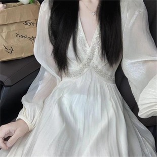 Белый лонгслив, длинная юбка, большой размер, французский стиль, V-образный вырез