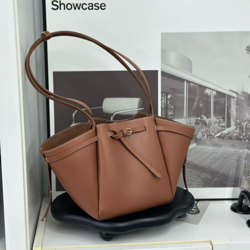 Korean niche brand Folnua petal bag, cowhide, simple, large-capacity shoulder handbag, vintage crossbody basket bag