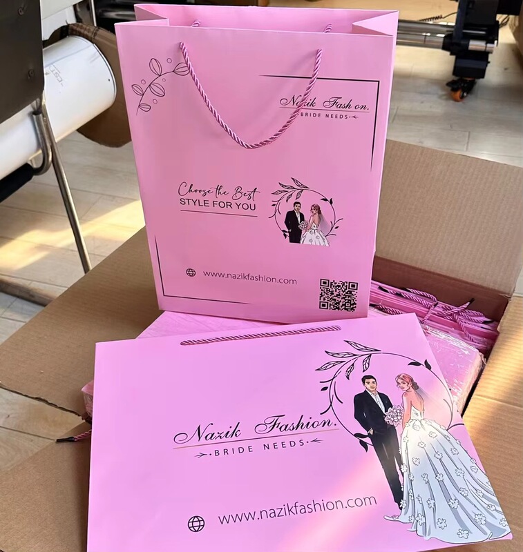 Yisheng Packaging Bag Paper Bag Custom Gift Bag Designer Logo Printing Shopping Paper Bag Luxury Packaging Paper Bag Yisheng Packaging Bag Paper Bag Custom Gift Bag Designer Logo Printing Shopping Paper Bag Luxury Packaging Paper Bag