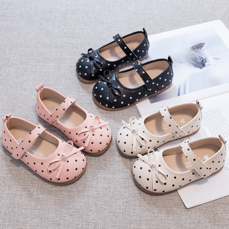 Zapatos de princesa de arco ondulado de niñas 2026 primavera y verano nuevos zapatos de moda para niños pequeños zapatos de cuero de estilo extranjero zapatos de bebé image 1