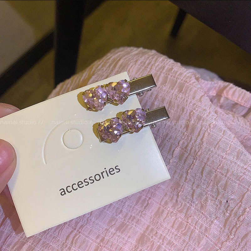 De metal de una sola palabra pico horquilla accesorios para el cabello femenino de alto grado estilo Chanel miumiu carta horquilla ins estilo clip lateral