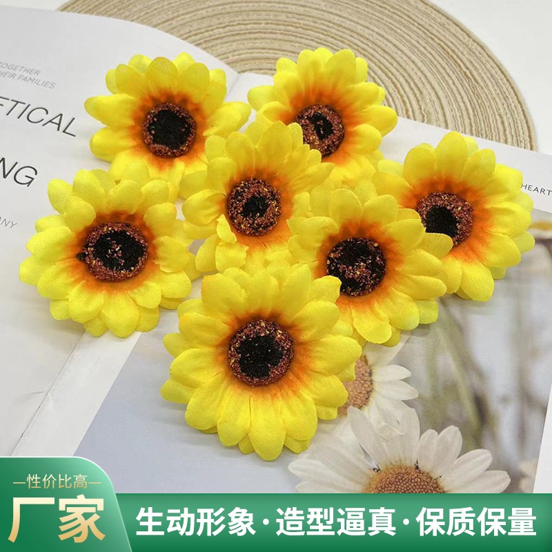 Fábrica directa artificial flor artificial Flor de seda hecha a mano material DIY 7cm pequeño girasol cabeza de flor