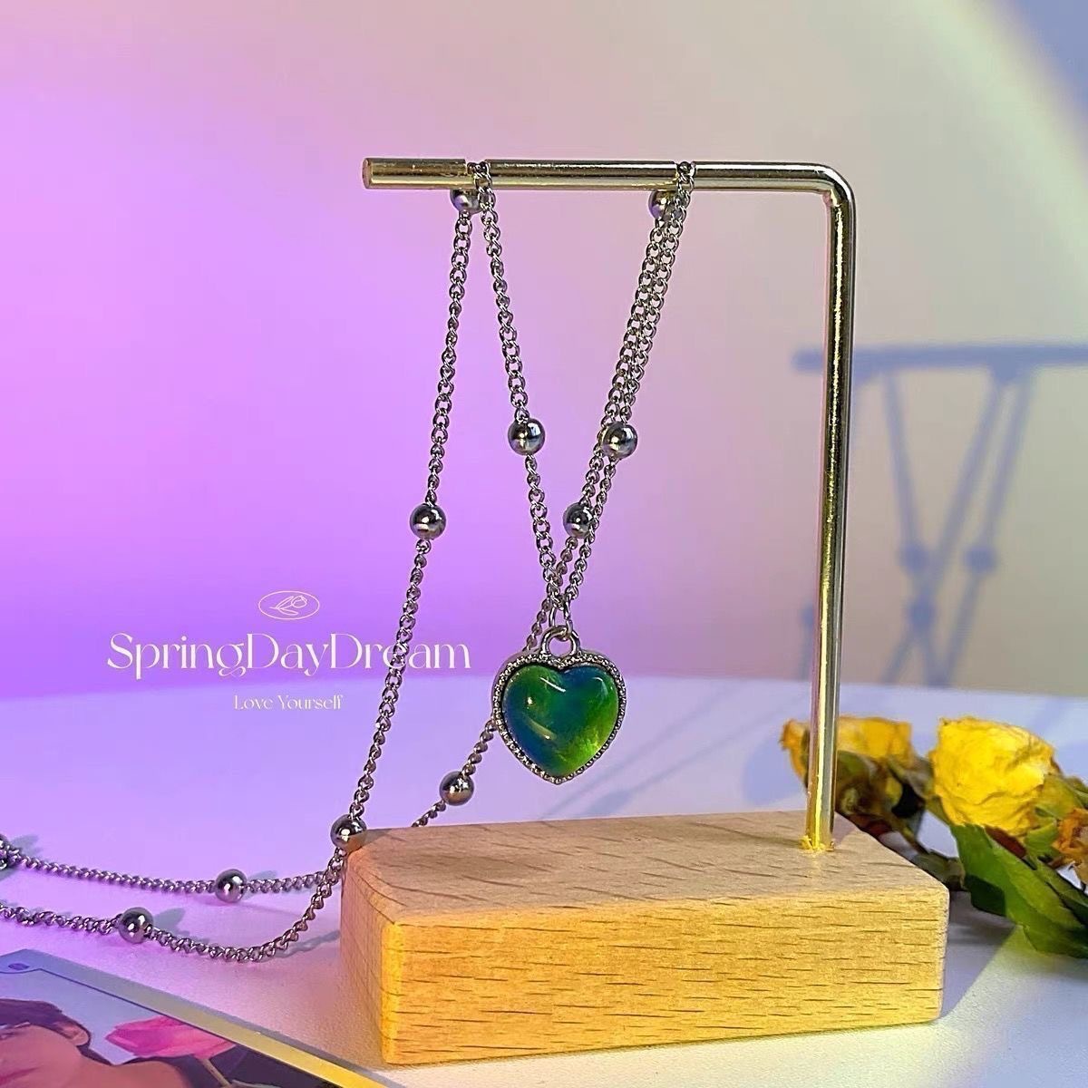 C5C6774A7B1376730EE3A9E3EF768B