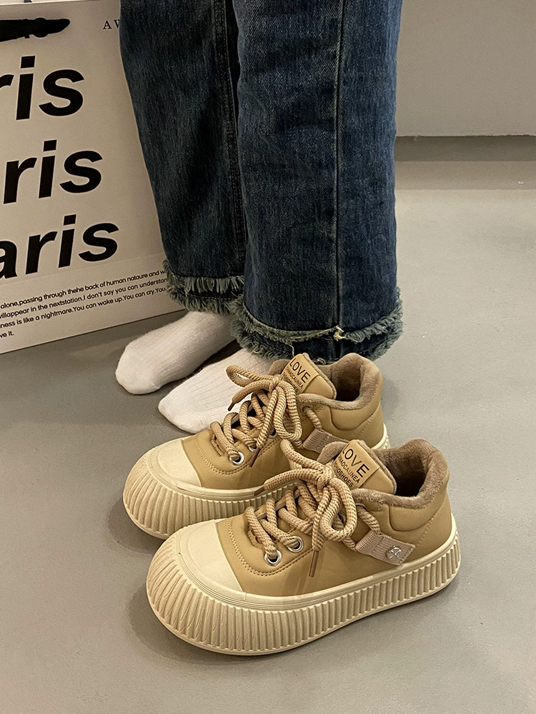 Белые туфли для женщин 2023 Новые популярные осенне-зимние туфли на платформе с флисовой подкладкой Sports Board, универсальная ниша в модной папиной обуви