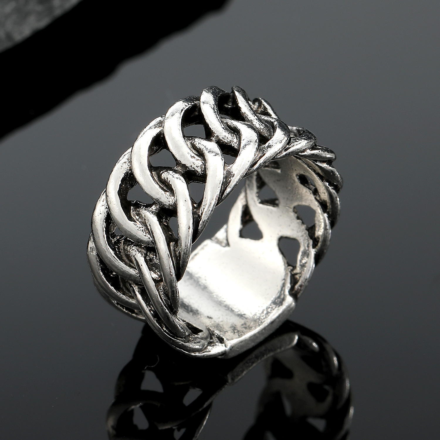 Fashion Vintage Silver Rings Multi-eyes Braided Alloy Rings display picture 5