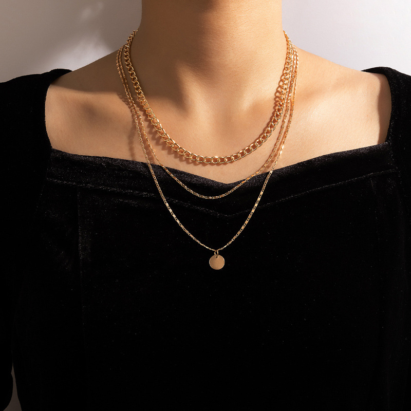 European And American Fashion Simple Buckle Chain Disc Pendant Multi-layer Necklace display picture 2