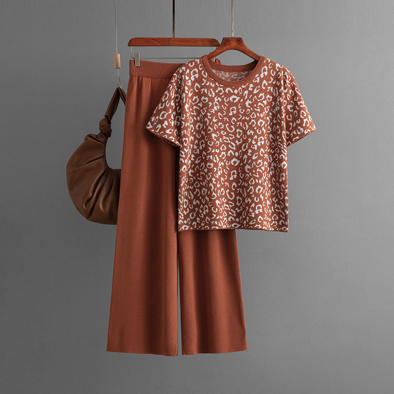 637g Weight Short Sleeve Sleeve Length Viscose fiber Fabric Type Pant Co-ord Set Sets Type 2 Pieces Set Quantity Daily Occasion Round Neck Neckline Loose Fit Type Leopard Pattern Summer, Spring Season Women's Gender Jacquard Design Casual Style Daily Women's Casual Leopard Viscose Fiber Jacquard Pant Co-ord Set Pants Sets 4