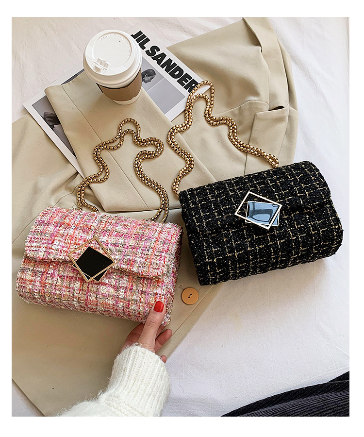 Women's Small Woolen Plaid Streetwear Square Magnetic Buckle Shoulder Bag Crossbody Bag Chain Bag display picture 1