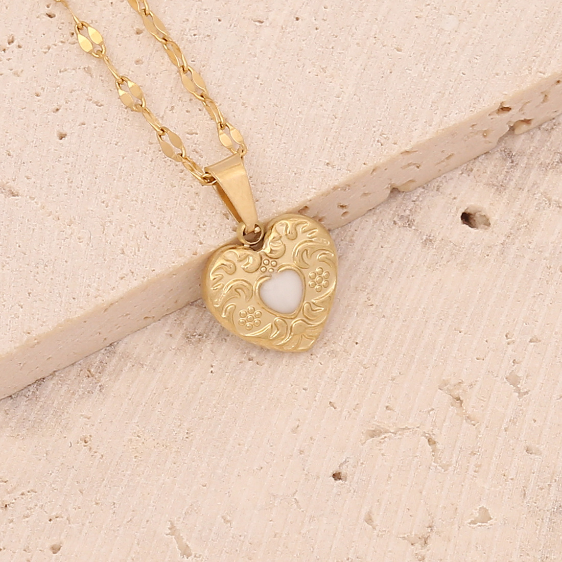 Fashion Cross Water Droplets Heart Shape Stainless Steel Inlay Artificial Gemstones Pendant Necklace