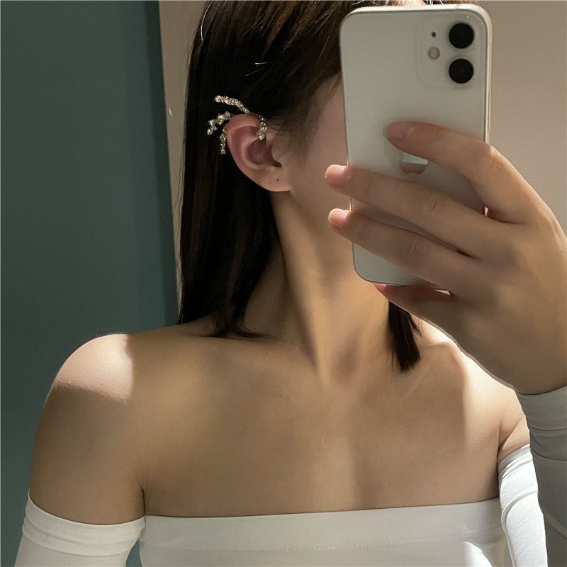 Fashion New Simple Micro-inlaid Zircon Angel Wings Ear Bone Clip display picture 4