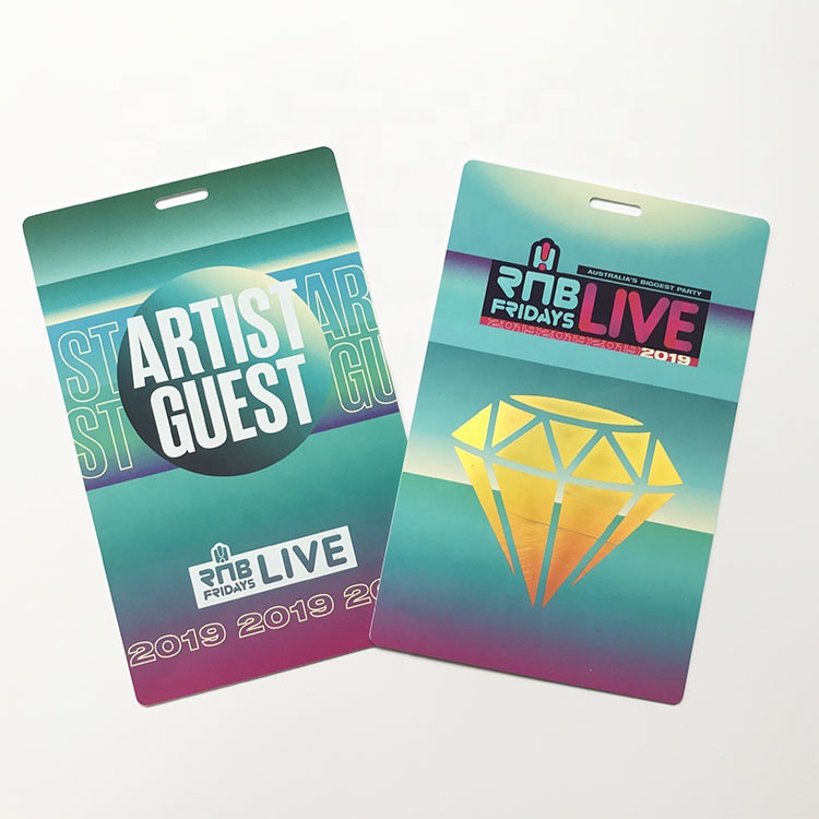 80*120MM 带ID孔证件卡，门禁卡，带人像厂牌，工作牌，RFID IC卡