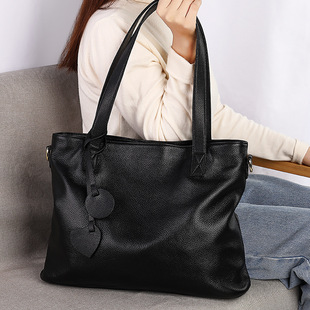 Capacious shoulder bag, leather underarm bag, bag strap, genuine leather, 2023, cowhide, light luxury style