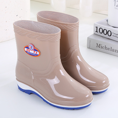 New Women's Sliding Waterproof Rain Boots for Adults, Short Knee Kitchen Wear Resistant Rubber Shoes, Spring and Autumn Waterproof Shoes