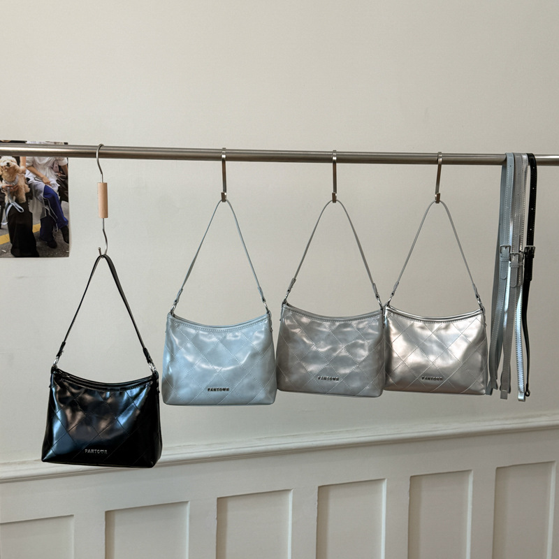 Bolso de cadena de diamante de gran capacidad para mujeres 2026 nuevo bolso de hombro retro de verano bolso de viaje diario image 1