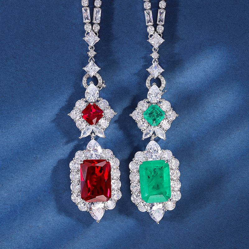 Zhuang Sheng joyas fondo de cobre chapado en oro Esmeralda artificial rojo corindón cuadrado de lujo colgante collar femenino 13*18-8 *