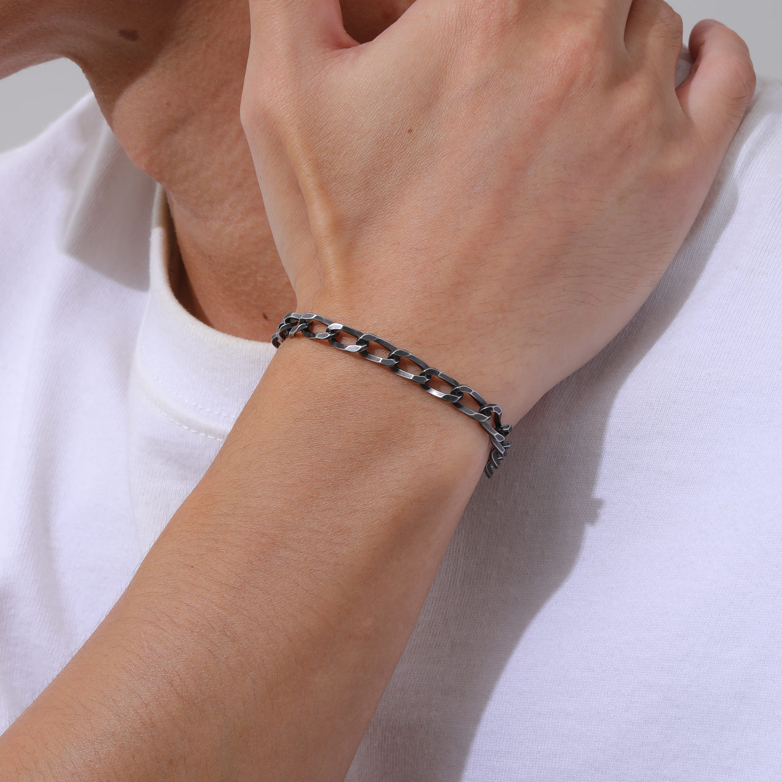 22g Weight Chain Bracelet Classification 201 Stainless Steel Chain Material figaro chain Chain Type 1 Piece Quantity Holiday, Daily Occasion 201 Stainless Steel Material Solid Color Pattern All Seasons Season Men's Gender Hip-Hop, Vintage Style Style Hip-Hop Vintage Style Solid Color 201 Stainless Steel Men's Chain Bracelet Men's Chain Bracelets 10