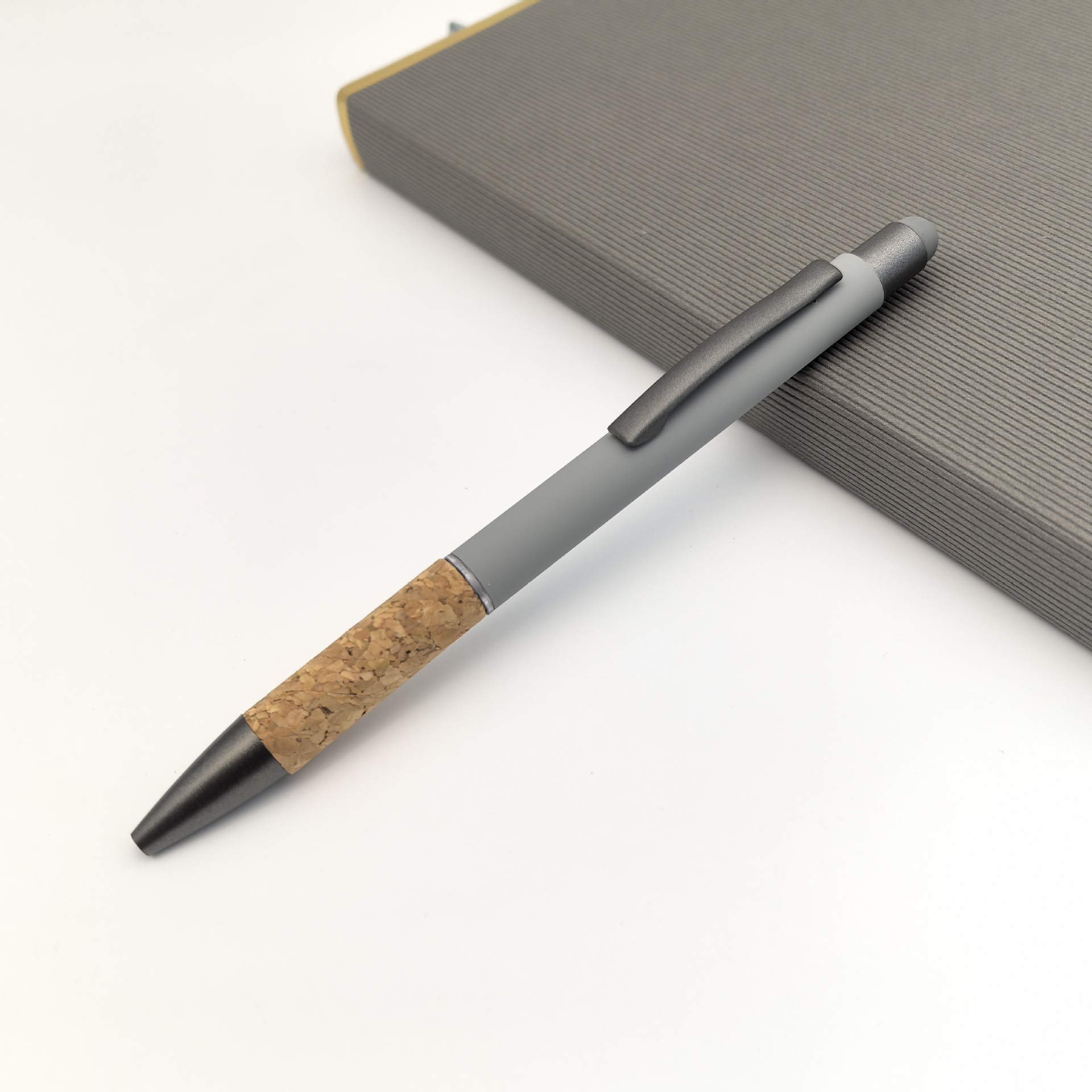 Bolígrafo de metal de color transfronterizo logotipo personalizado bolígrafo de publicidad de metal de corcho empuñado bolígrafo de regalo