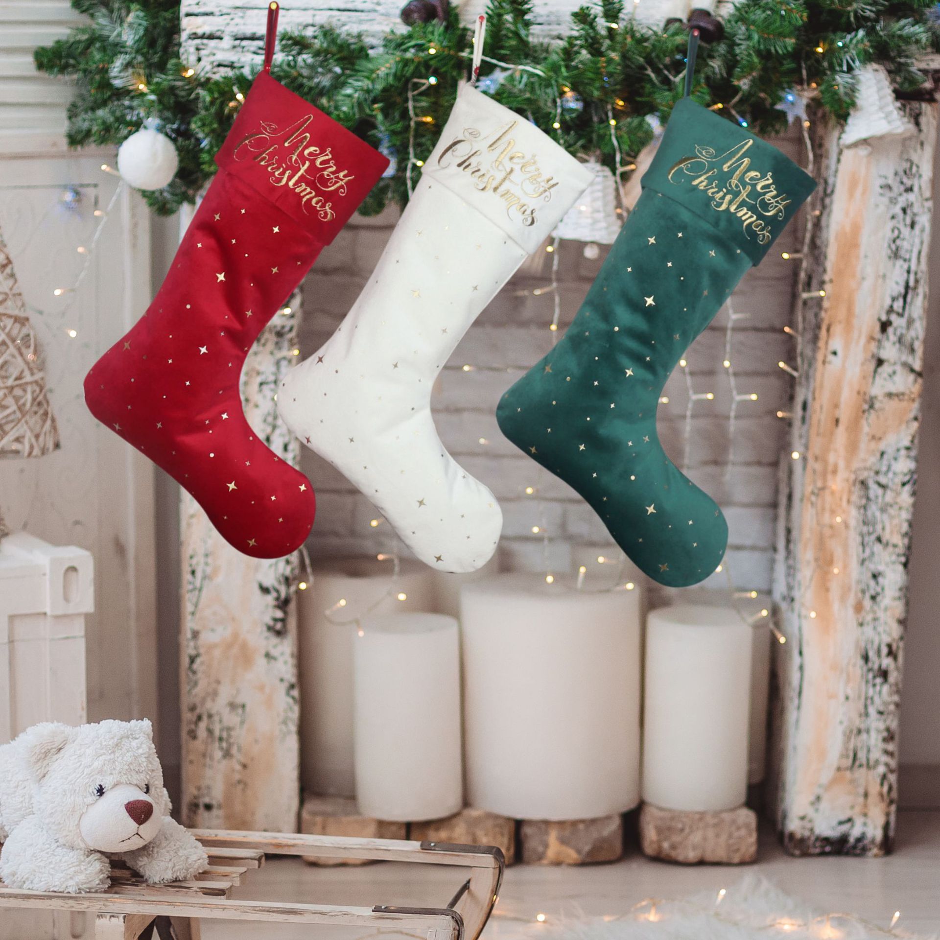 Calcetines de Navidad europeas y estadounidenses transfronterizas bolsas de regalo de Navidad bolsas de dulces de Navidad bordadas estampadas calcetines ingleses tres tipos