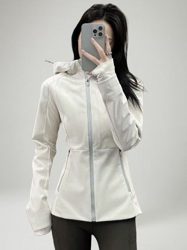 修身软壳冲锋衣女款2025春款运动时尚百搭外套收腰显瘦上衣潮|undefined