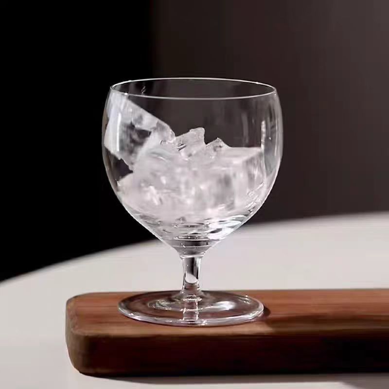 Barra de patas cortas de vidrio simple, coctelería, copa de cóctel, restaurante, bebidas frías, taza de café con hielo creativo, taza de postre