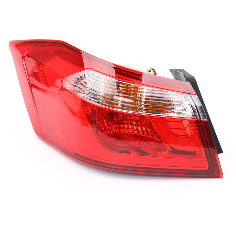 Applicable to Changan Yuexiang V7 rear tail lamp assembly V7 rear bumper lamp rear fog lamp left and right combination lamp brake reversing lamp cover